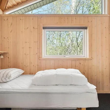 1409 Aakirkeby - Sluseparken 9 A * Vester Somarken