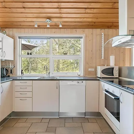 1409 Aakirkeby - Sluseparken 9 A